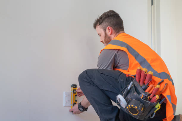 Best Affordable Emergency Electrician  in Kenwood Estates, FL